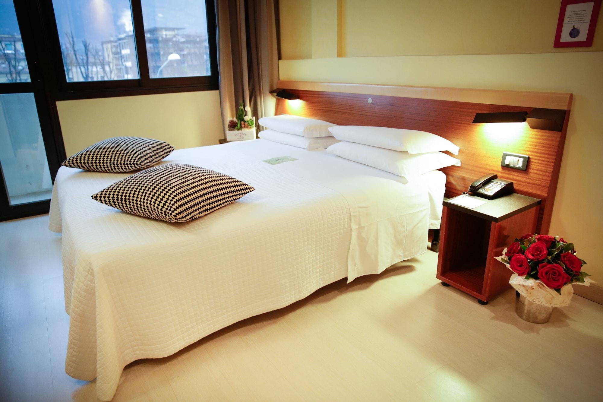 Art Hotel Milano Prato  Exterior photo