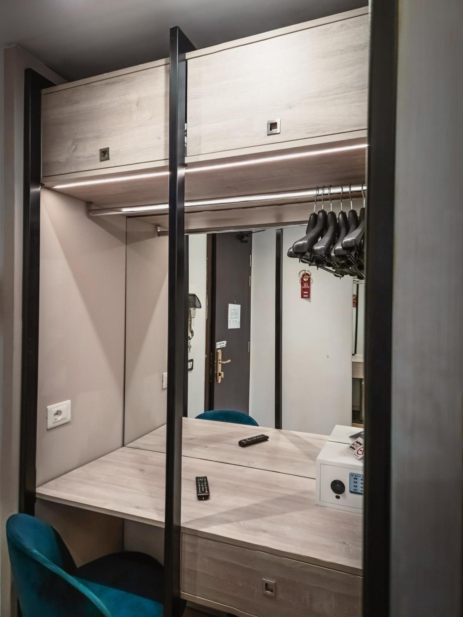 Art Hotel Milano Prato  Exterior photo