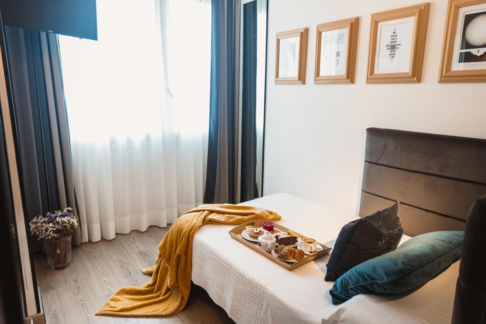 Art Hotel Milano Prato  Exterior photo